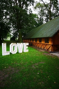 Napis LOVE klasyczny 120 cm